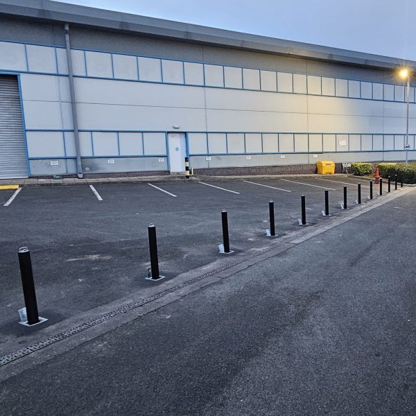 D4 TELESCOPIC BOLLARD - Image 4