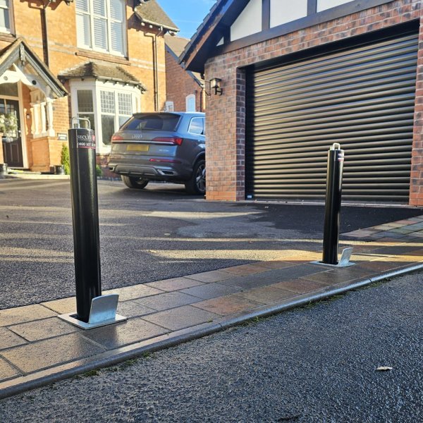 D4 TELESCOPIC BOLLARD - Image 5