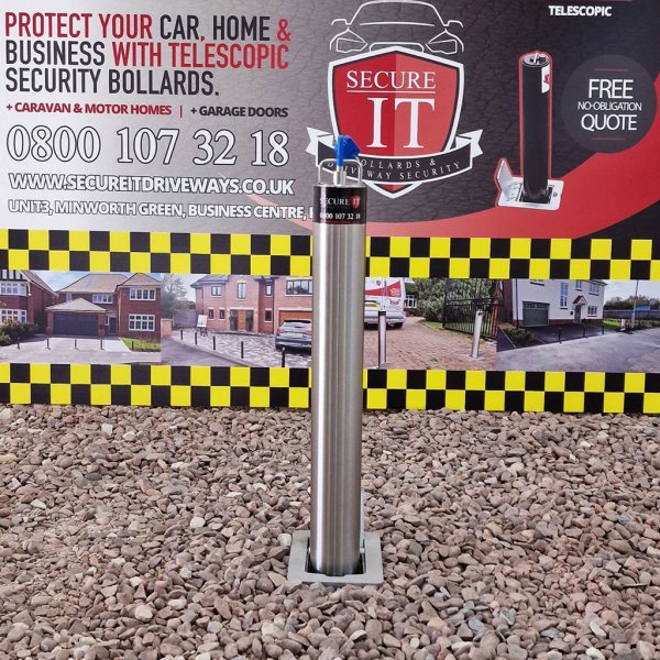 S4 STAINLESS STEEL TELESCOPIC BOLLARD