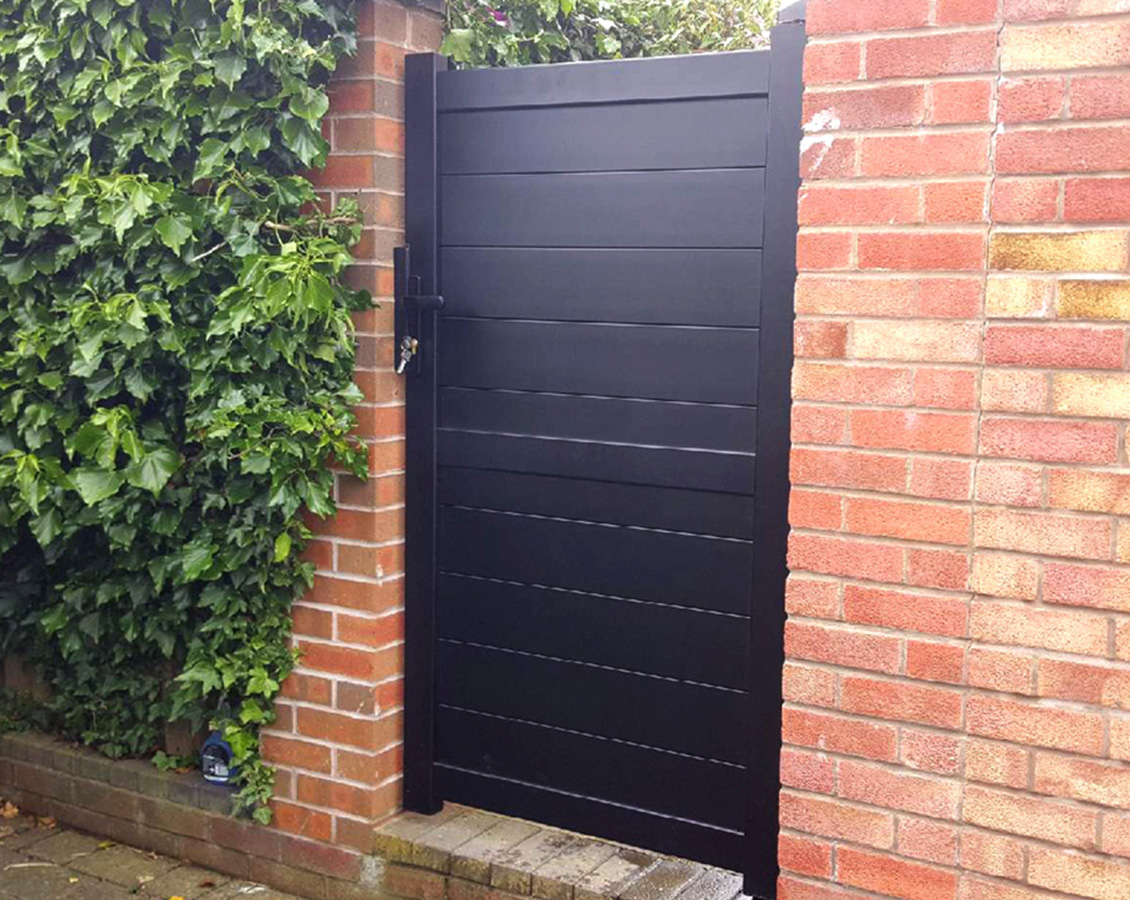 RMG002PG – Full Privacy Pedestrian Gate (Horizontal Infill)
