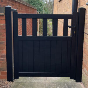 014PG – Partial Privacy Aluminium Gate (Vertical Infill)