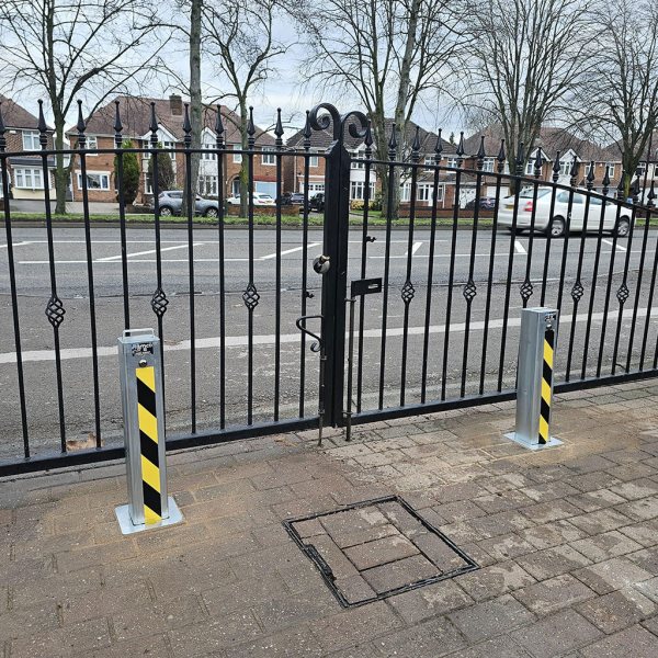 Ramco 100 Telescopic Driveway Bollard - Image 2